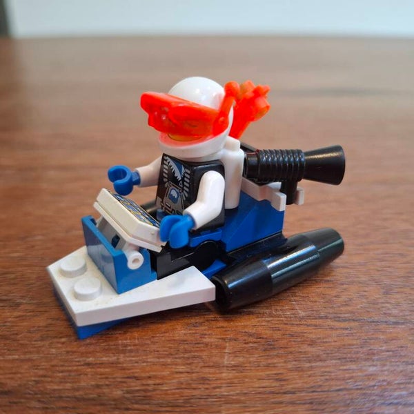 [1731]-1 Ice Planet Scooter