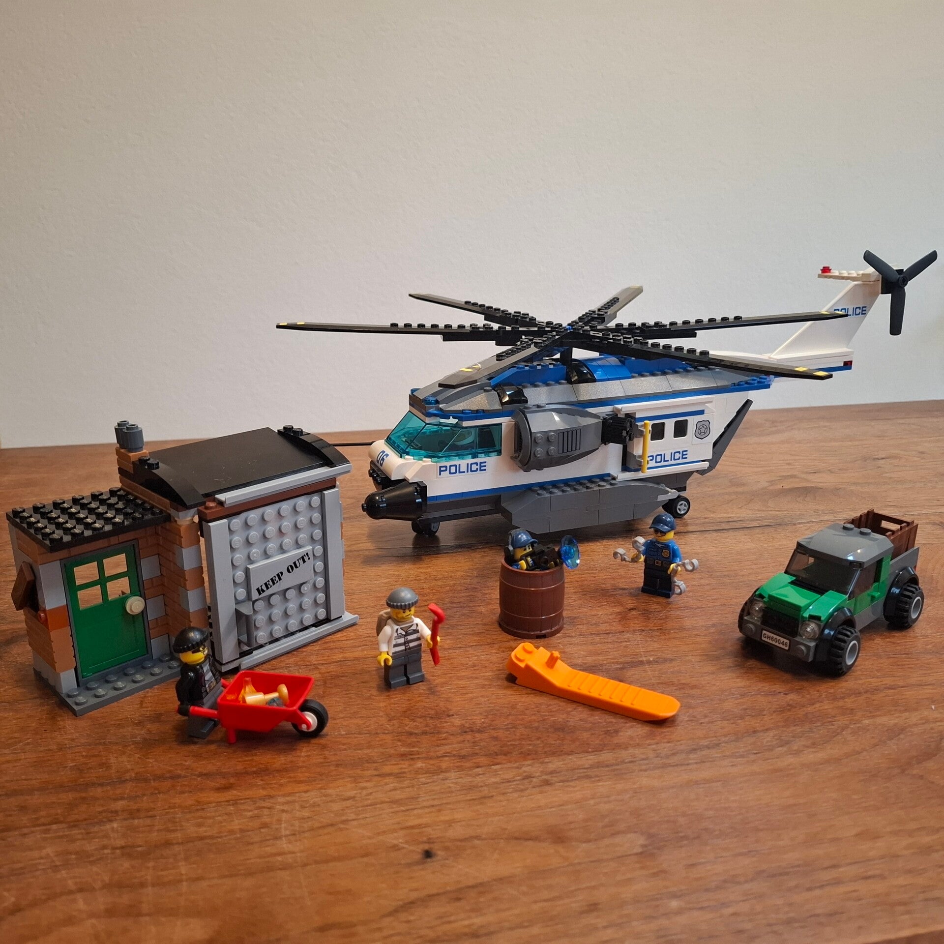 [60046]-6 Helicopter Surveillance