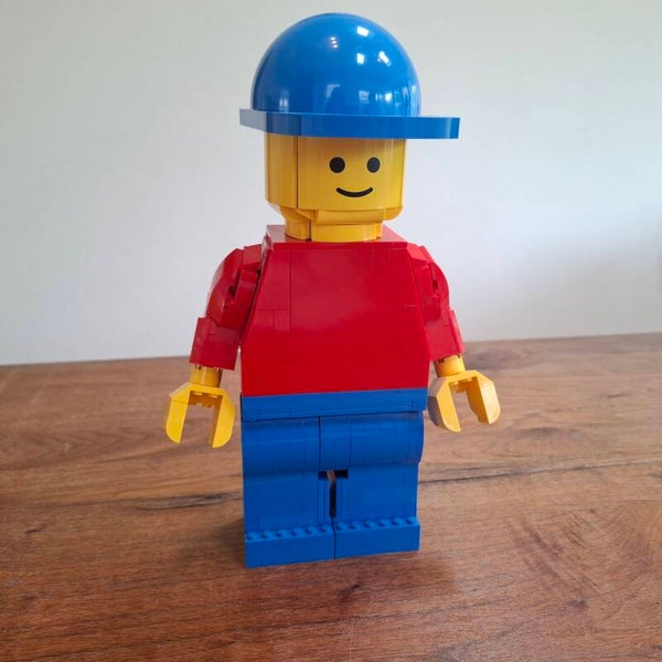 [40649]-5ib Up-Scaled LEGO Minifigure