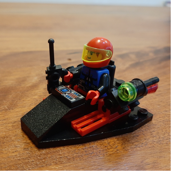 [1954]-1i Surveillance Scooter