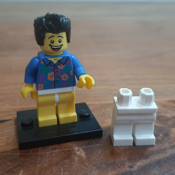 [coltlm-13]-1 'Where are my Pants' Guy