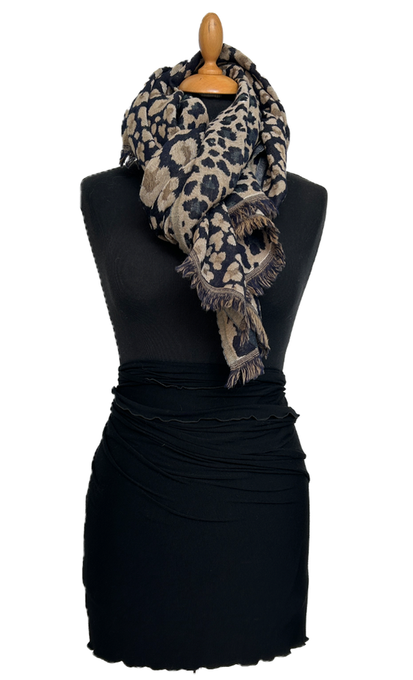 HIGHFIELD GEWEVEN SHAWL DESSIN “PANTER”