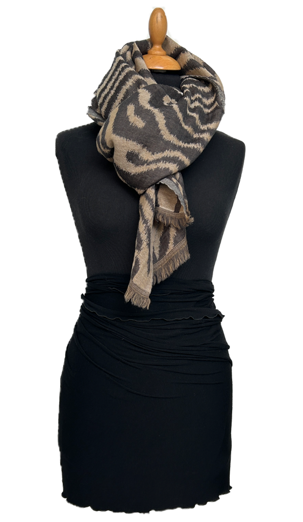 HIGHFIELD GEWEVEN SHAWL DESSIN "ZEBRA"