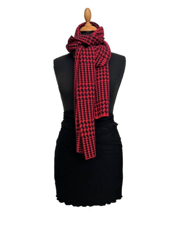 HIGHFIELD SHAWL MADE IN ITALY DESSIN Pied-de-Poule. KLEUR ROOD, ZWART-NAVY CA. 30 X210CM