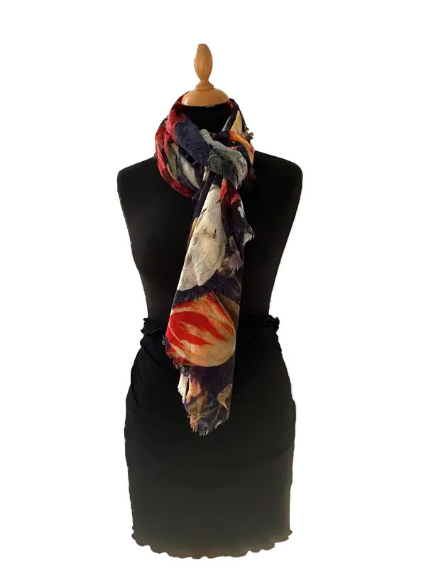 HIGHFIELD SHAWL DESSIN “FLOWER” 100% MERINO WOL, 70CM X 180CM. KLEUR NAVY