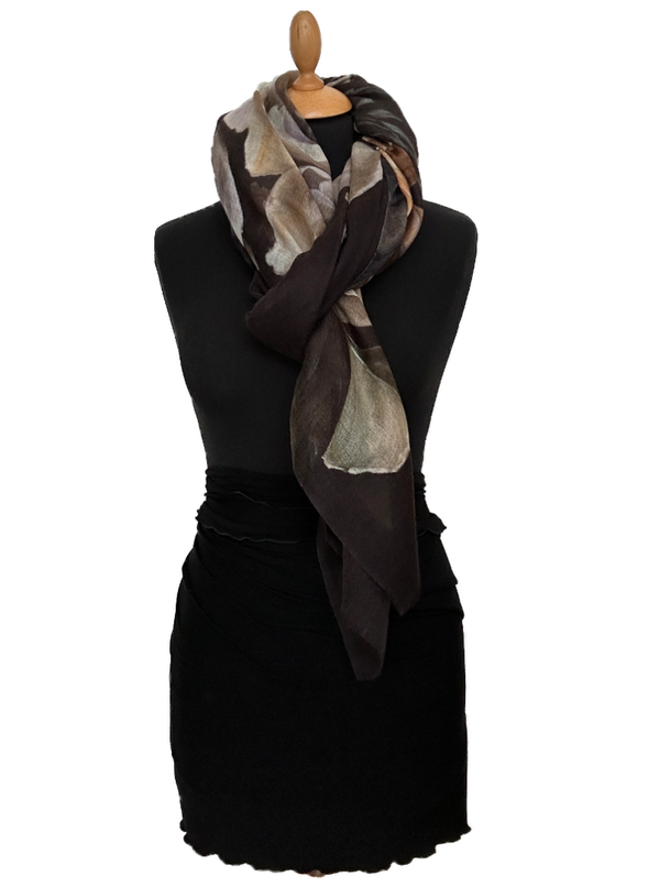 HIGHFIELD SHAWL DESSIN “BIG FLOWER” IN MOOIE HERFST TINTEN BRUIN/GROEN OFFWHITE/BLAUW