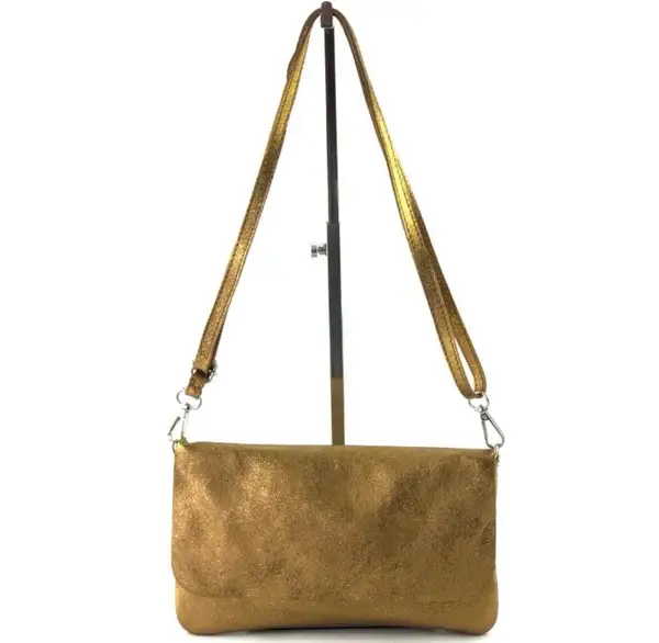 CLUTCH/ENVELOPE TAS Kleur Goud. Materiaal: Kalfsleder made in Italy Maat: 25x15x1cm.