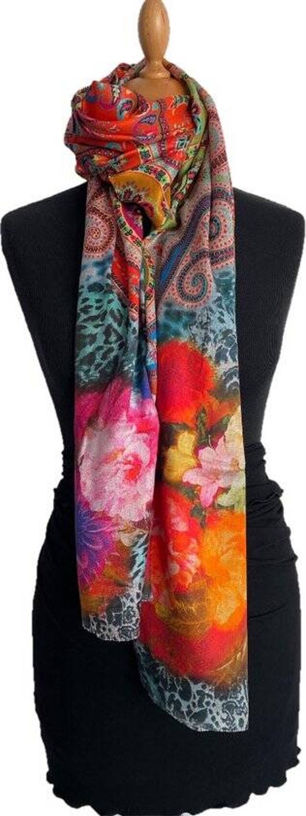 SHAWL DESSIN “FLOWER-ANIMAL”