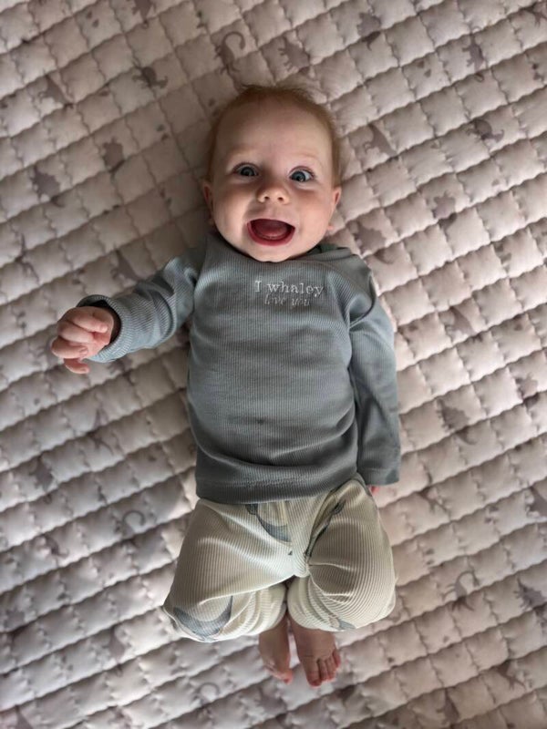 Setje ‘I whaley love you’