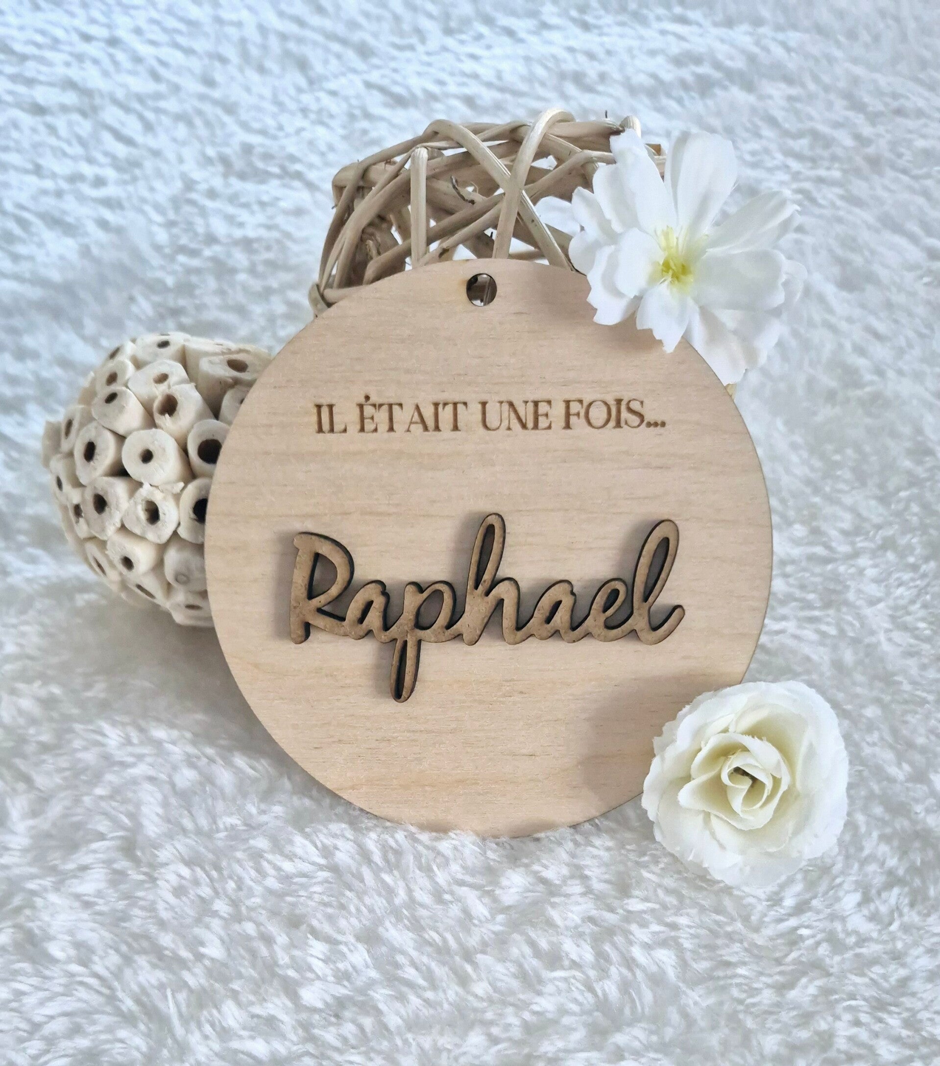 Carte de naissance en bois modèle " Il était une fois Raphael "