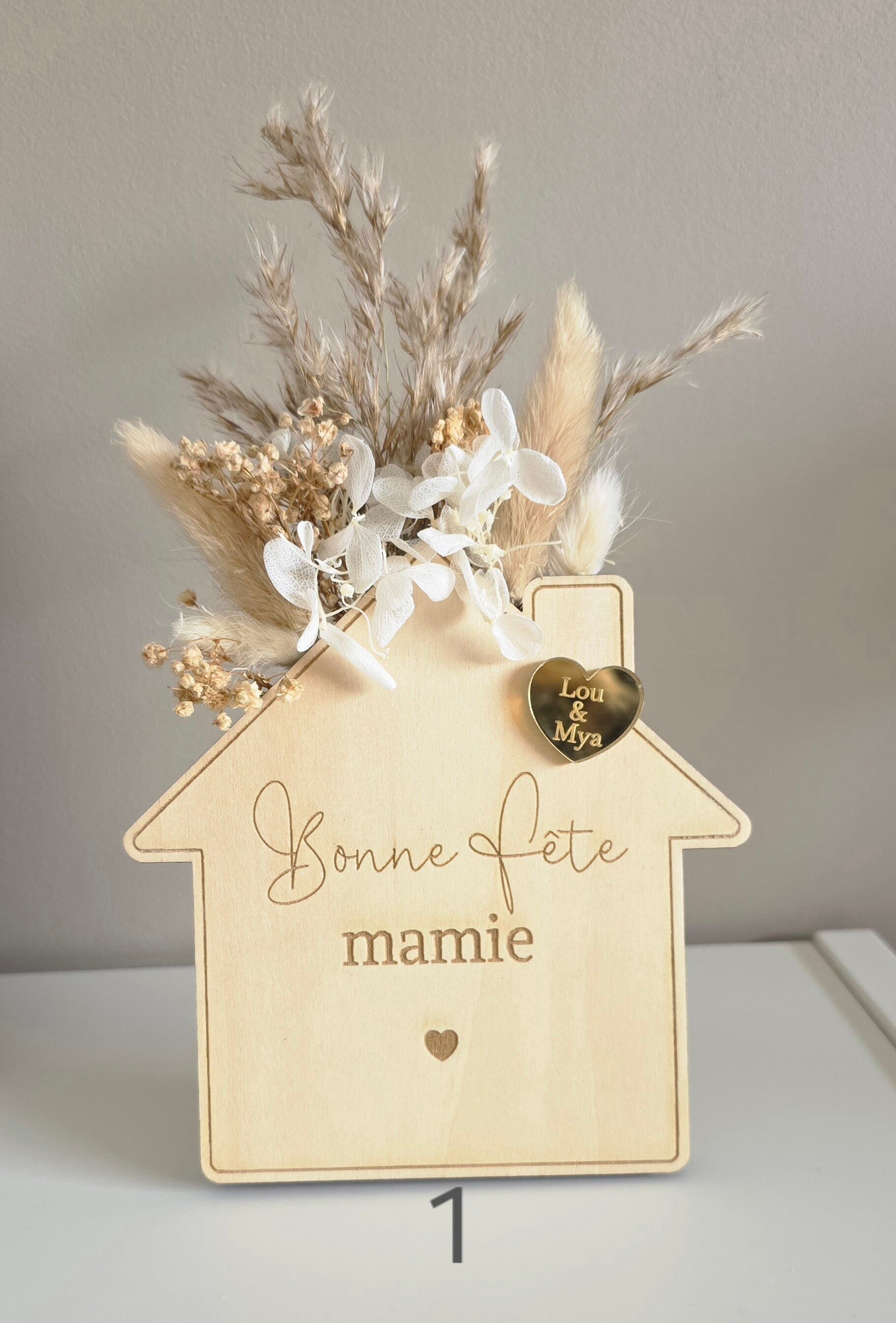 Maison décorative en bois Bonne fête Mamie personnalisée
