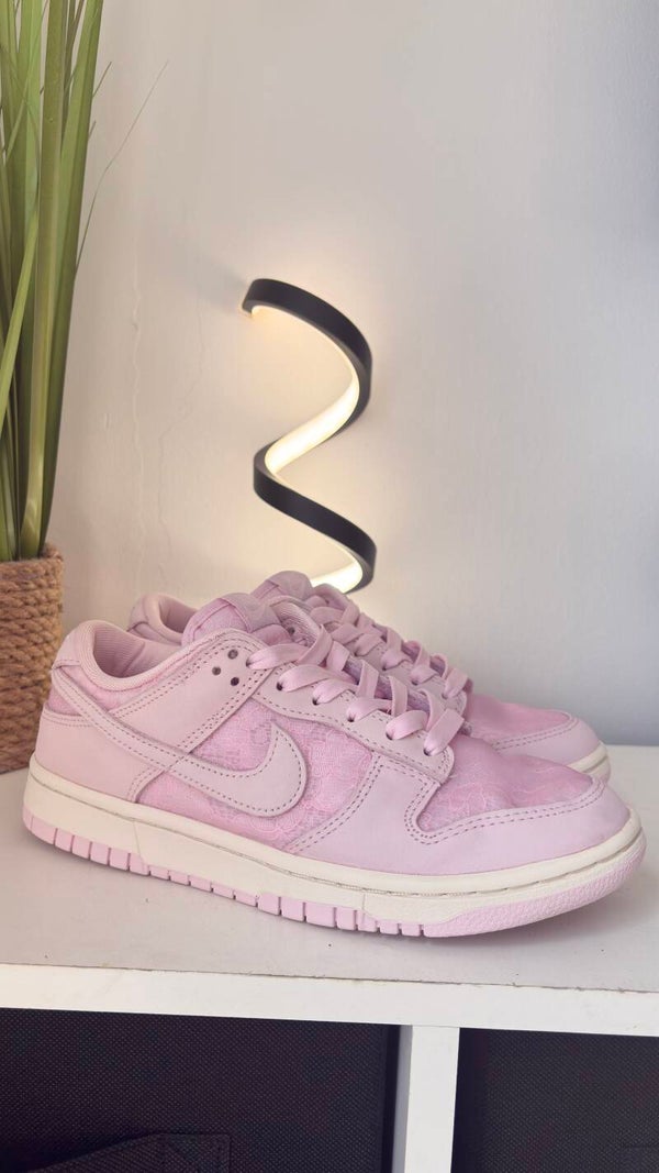 Nike Dunks - Pink Lace - Size 5
