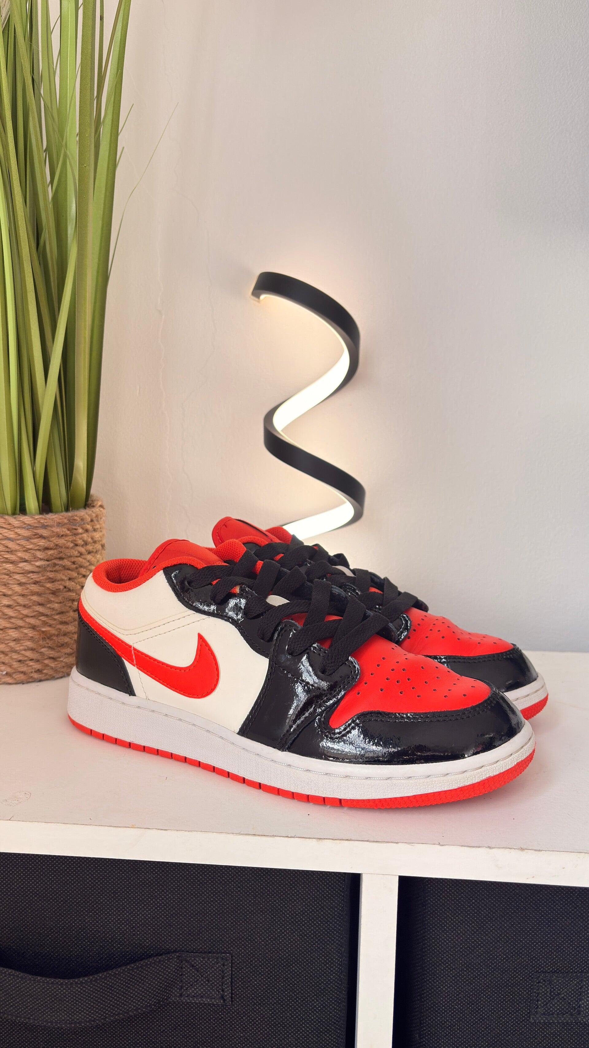 Jordan Low 1 - Orange & Black “Halloween” - Size 6