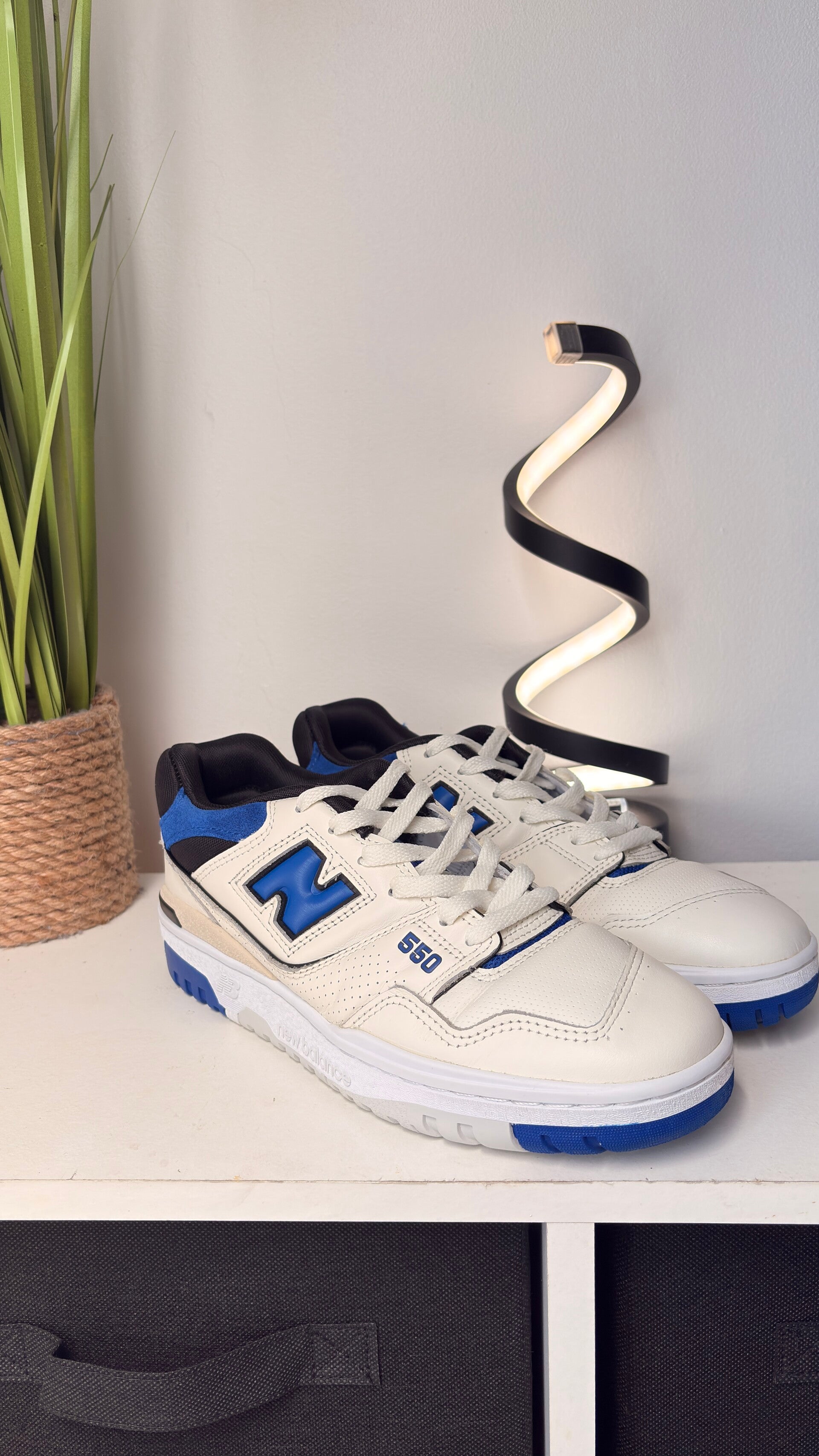 Cream & Blue New Balance 550 - Size 7