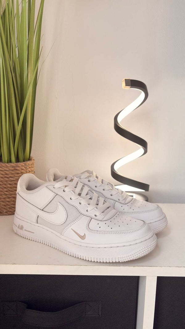 Nike Air Force 1 - White - Size 5