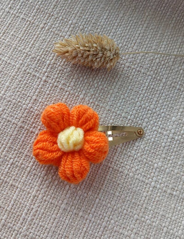 Wollen bloem oranje