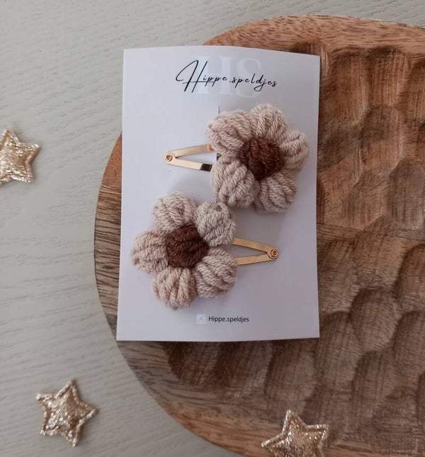 Set - wool flower brown