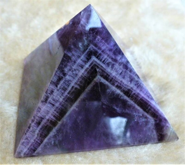 Fantoom Amethist piramide  voorbeeld