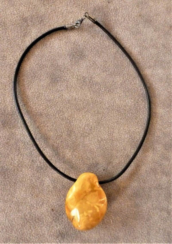 Mooi stuk gele Barnsteen