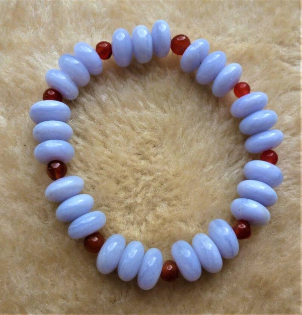 Bl. Chalcedon en Carneol  10 en 5 mm