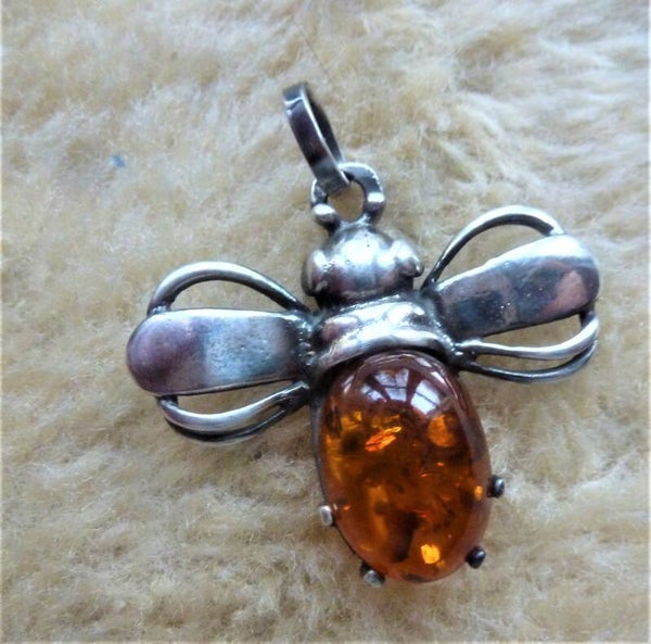 Barnsteenhanger met Zilver