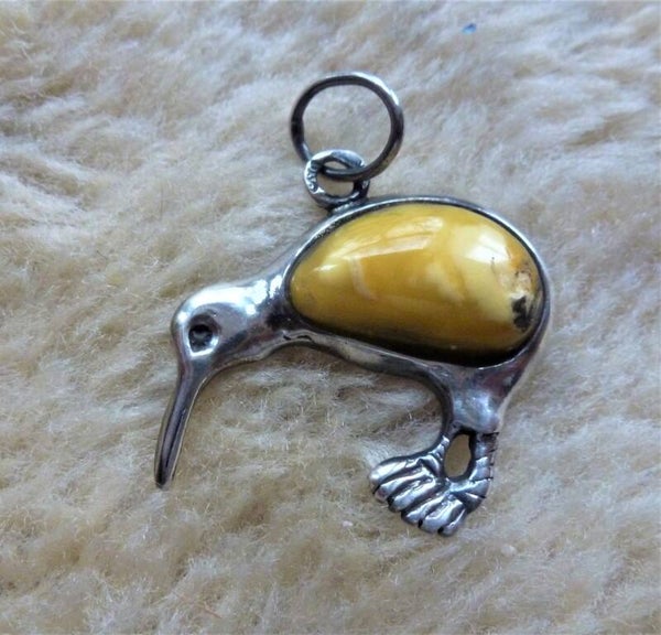 Barnsteenhanger met Zilver