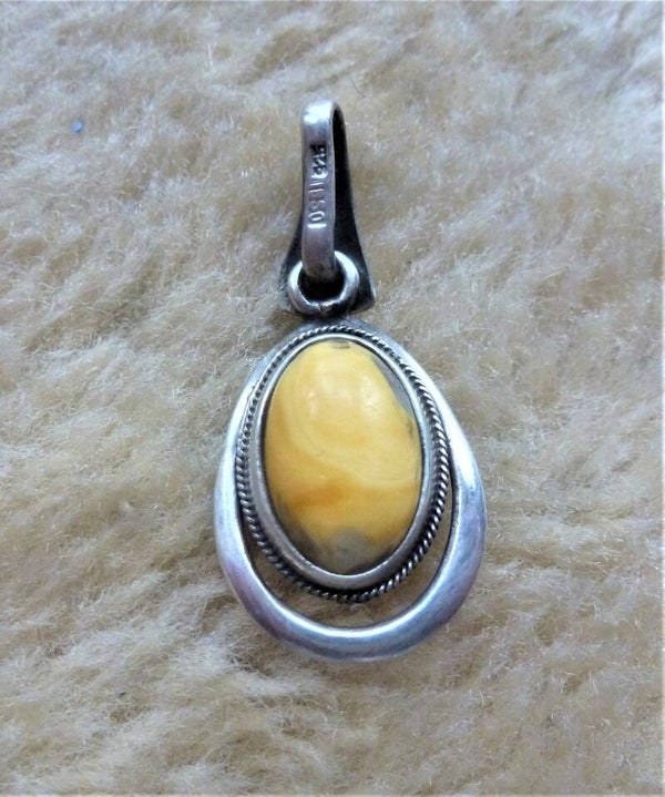 Barnsteenhanger met Zilver