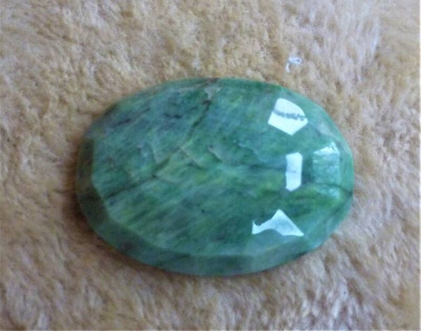 Smaragd  255 car.  Facet.