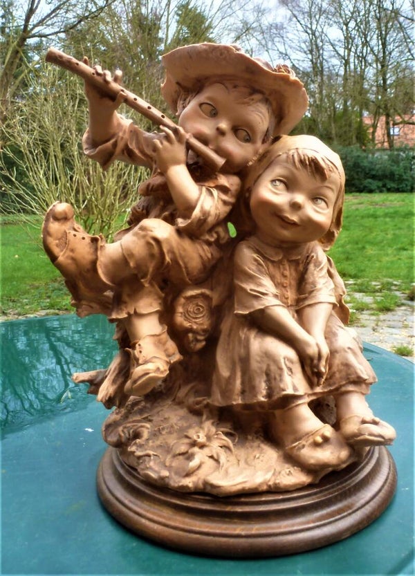 Beeld van G.Armani uit de serie Gullivers reizen , Limited edition.