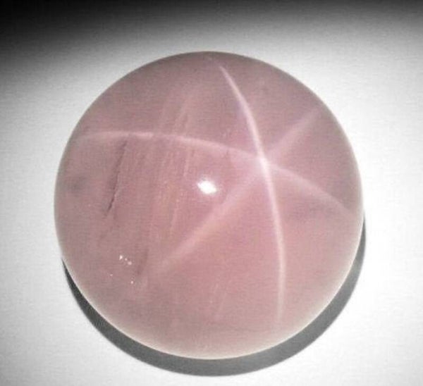 Ster rozekwarts bol  , voorbeeld