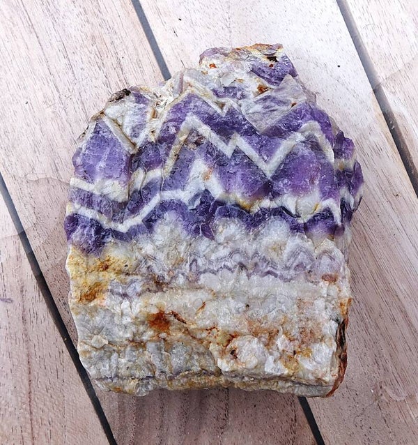 Chevron Amethyst uit Afrika