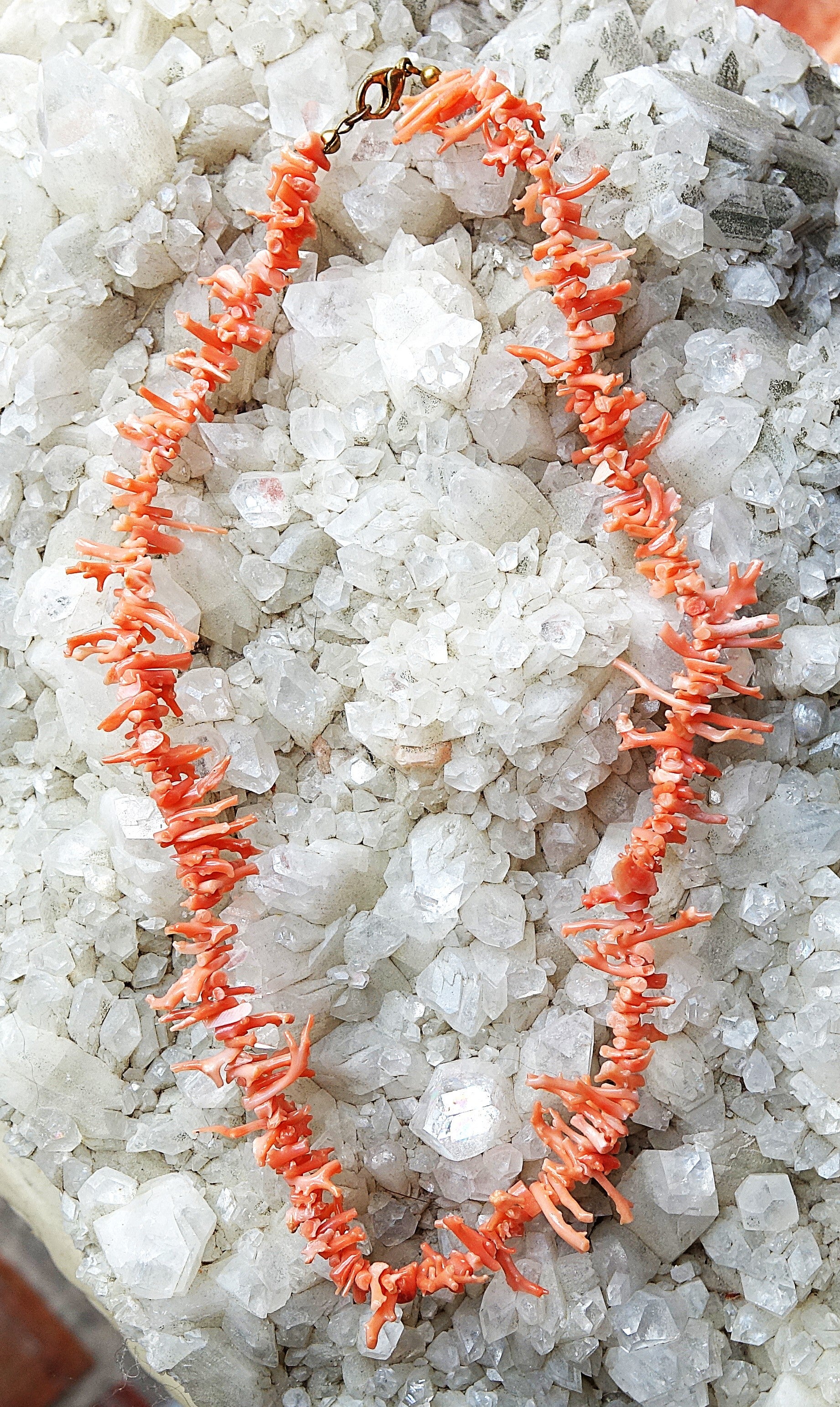 Heel mooie lichte kleur Bloedkoraal collier