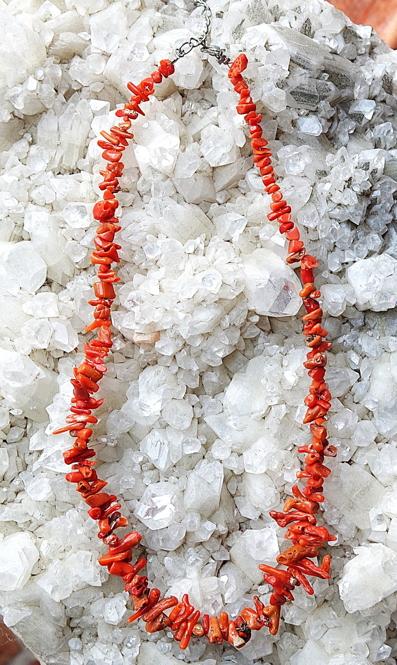 Heel mooie  Bloedkoraal collier