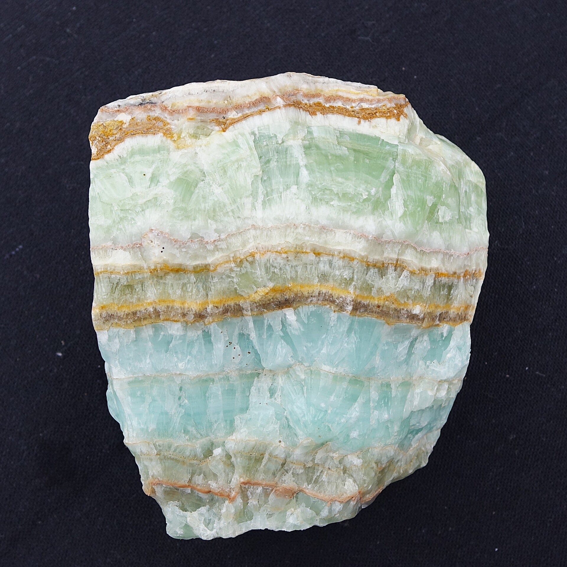 Mooie regenboog Calciet