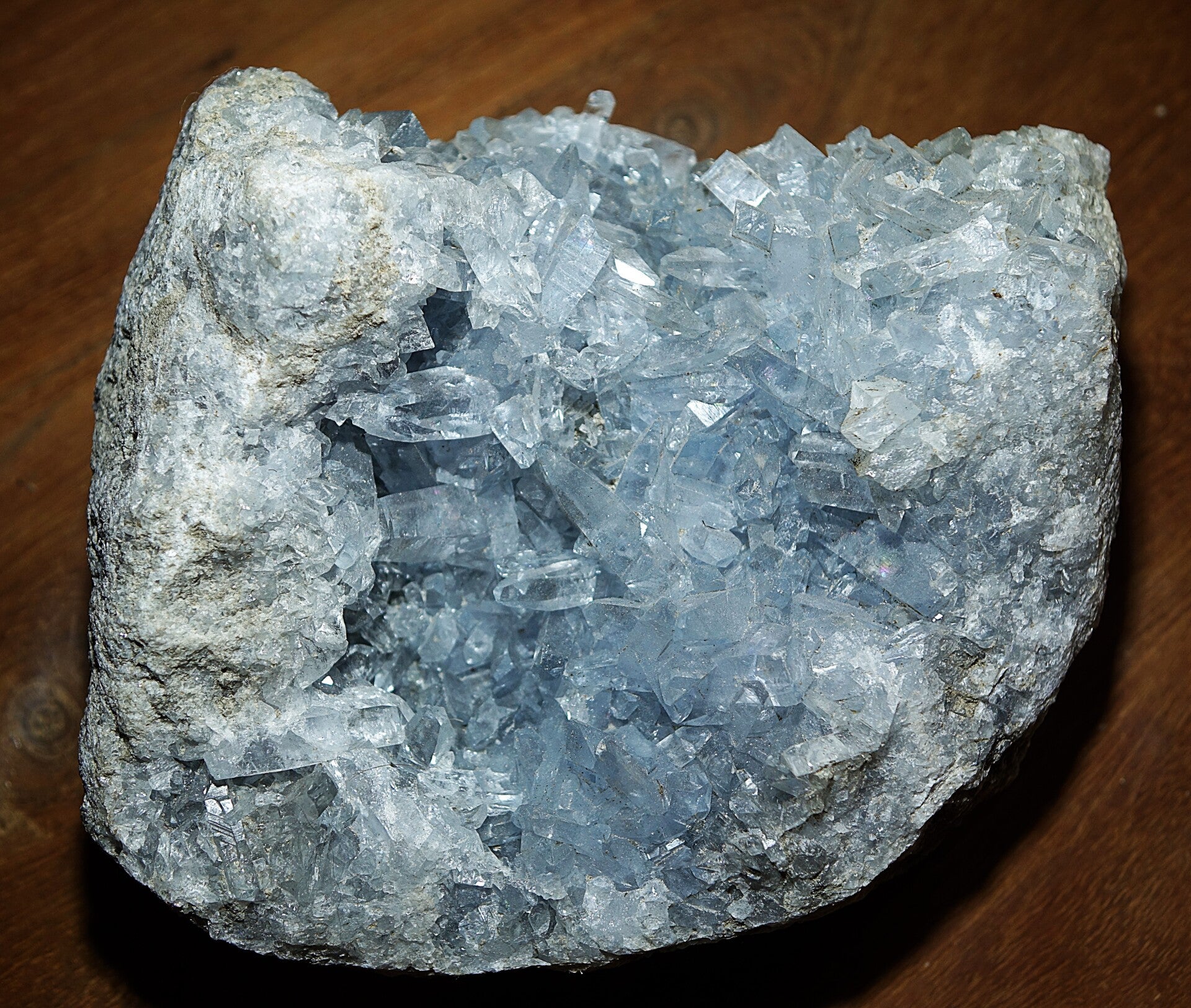 Mooi stuk Celestien met bijzondere kristallen zeldzaam