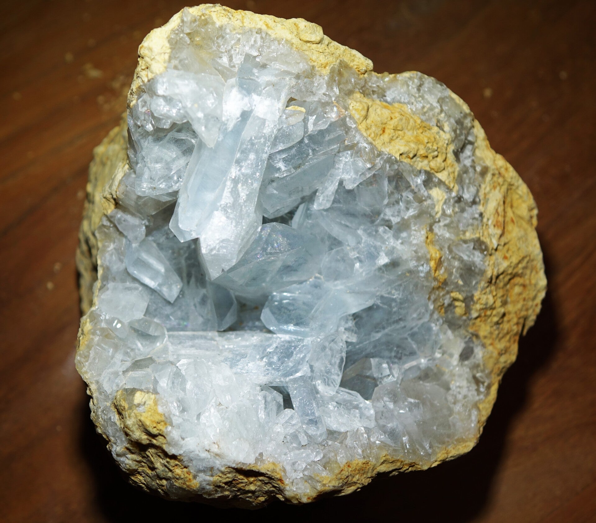 Mooi stuk Celestien met bijzondere kristallen zeldzaam uit Tunesië