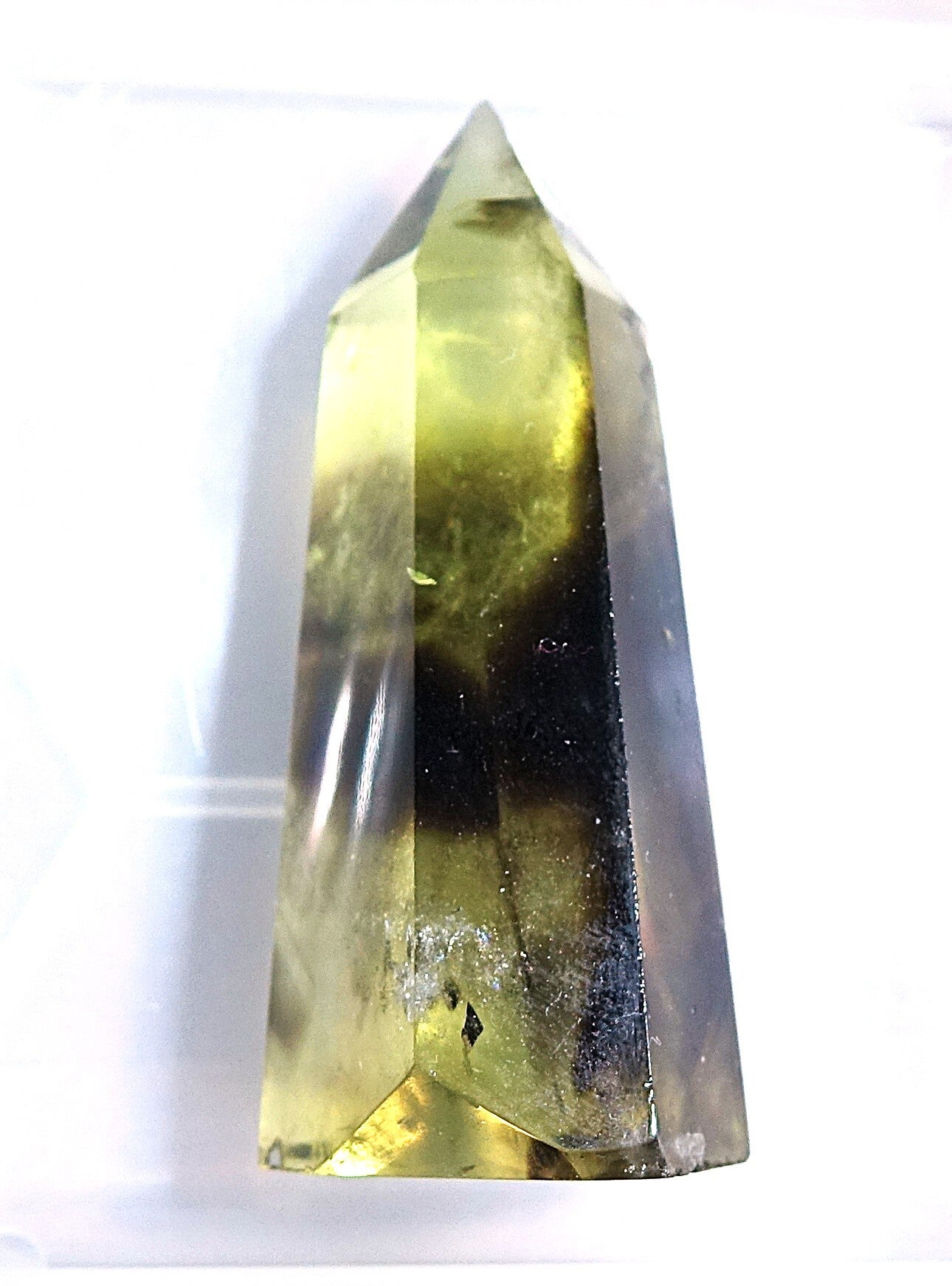 Dit is een natuurlijke Citrien met Rookkwarts uit Madagaskar , Zeldzaam.