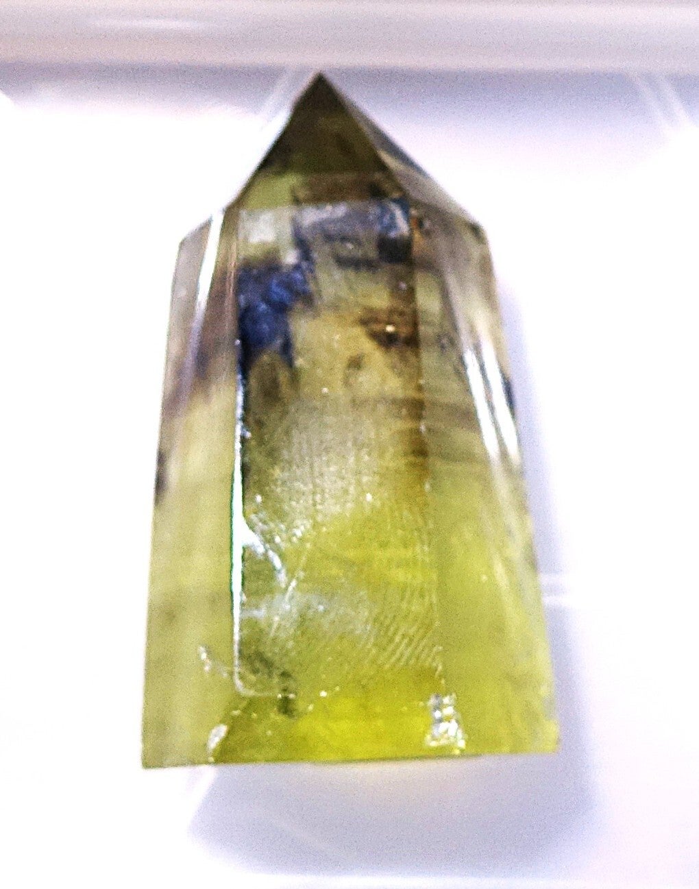 Dit is een natuurlijke Citrien met Rookkwarts uit Madagaskar , Zeldzaam.