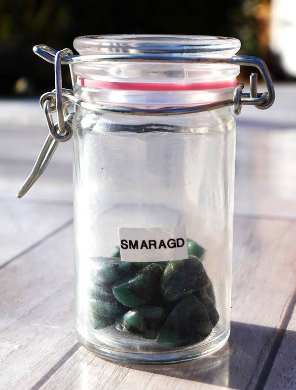Mineralenglaasje met Smaragd 7