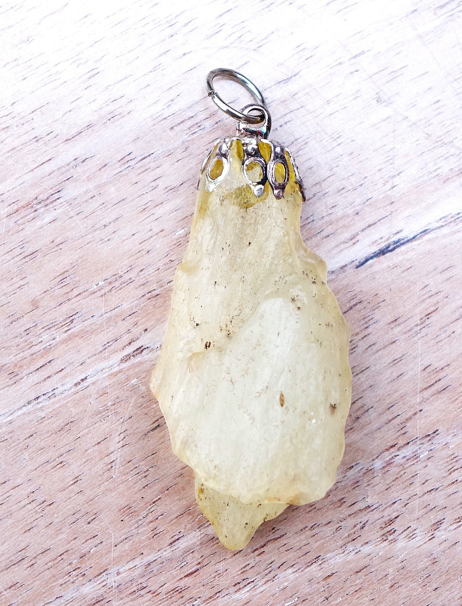 Libian dessert glass hanger