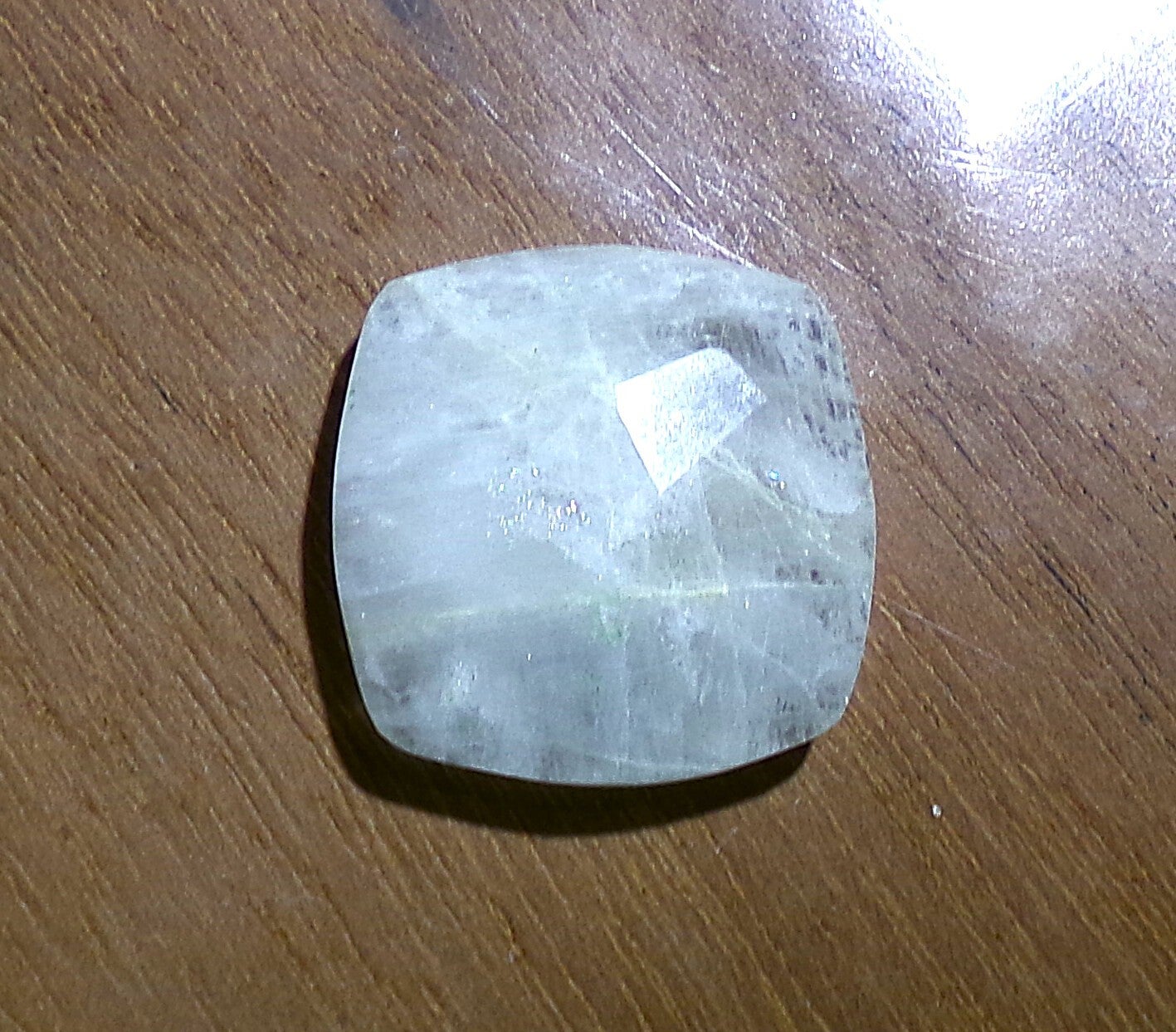 Mooie tweezijdig gefacetteerde Maansteen