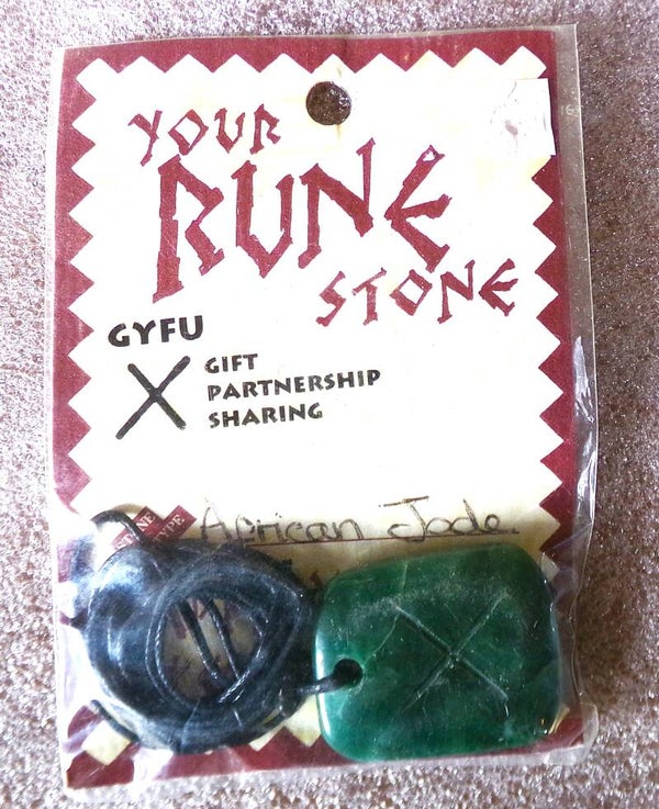 Runensteen van  Afrikaanse Jade