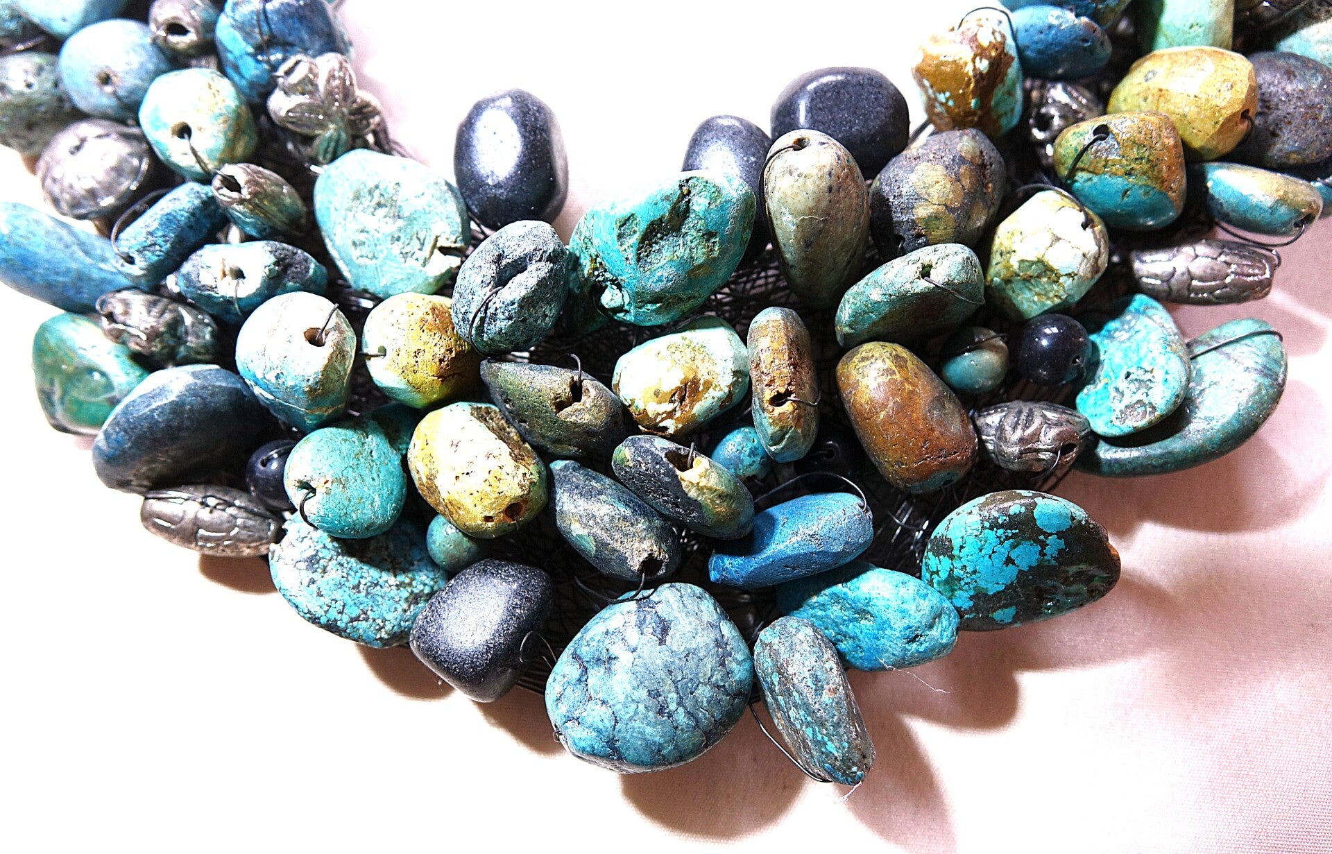 Rariteit, Collier met 70 Turkoois en India Zilver , Eenmalig.