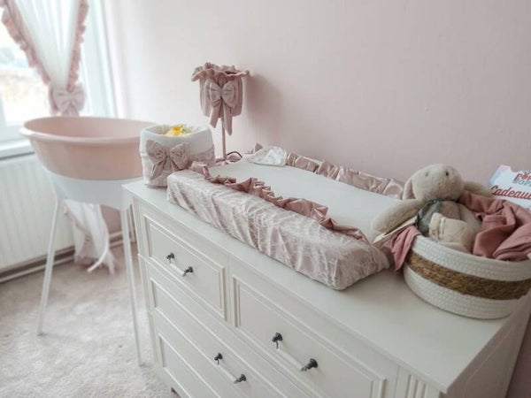 Aankleedkussenhoes + Commode mandje