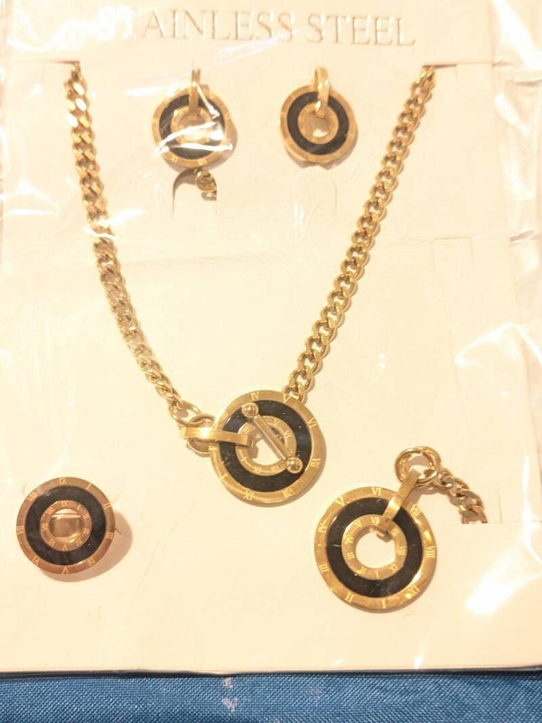 Woman Stainless Steel Gold Tone Set, Necklace, Earrings, Ring and Bracelet with Navy Blue Beautiful Clock Design