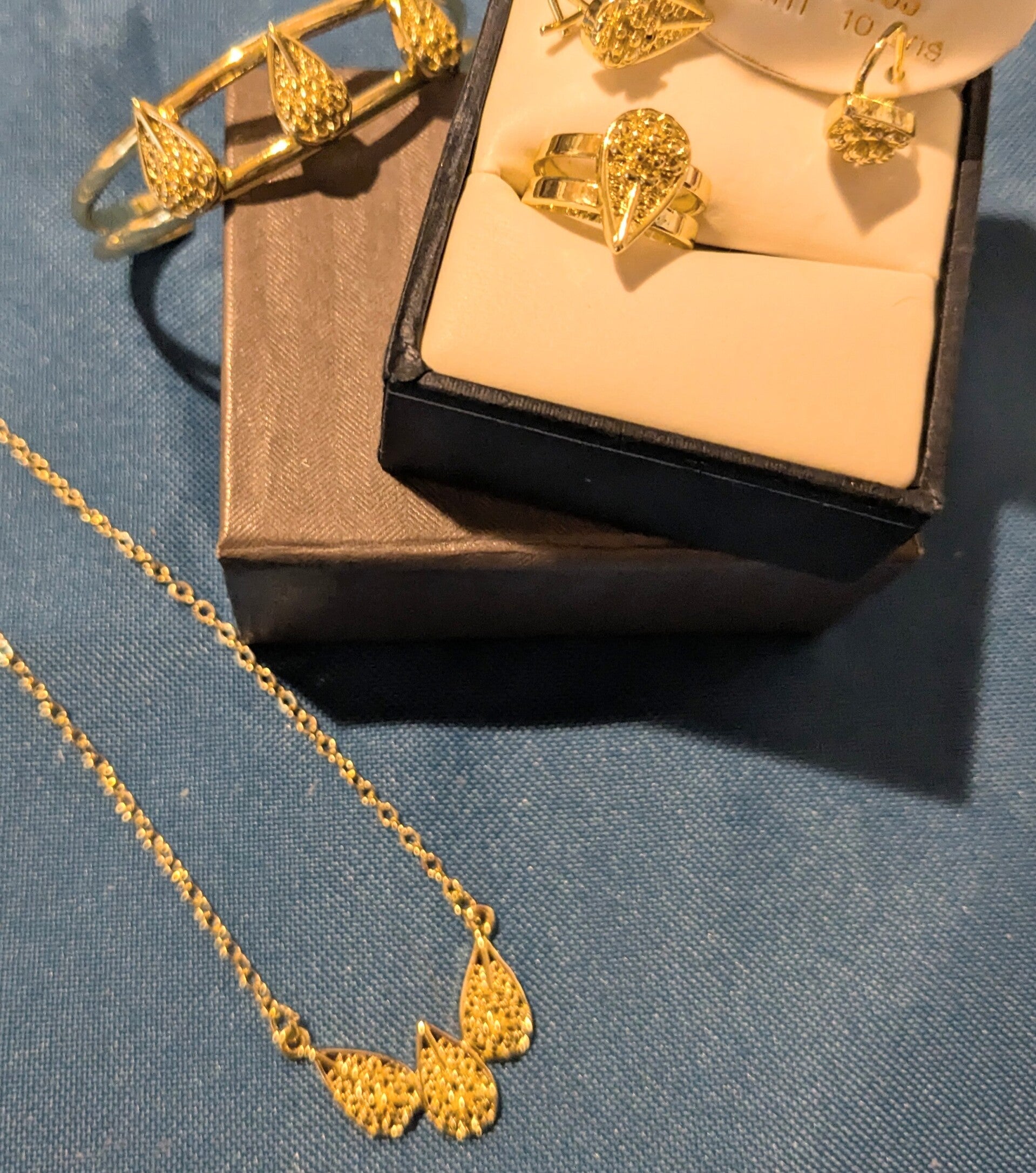 Girls Gold Plated Necklace, Earrings, Ring and Bracelet with Beautiful Rain Drop Nugget Design