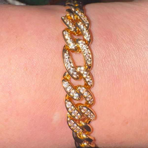 Beautiful Gold Plated  CZ Curb Chain Link Bracelet