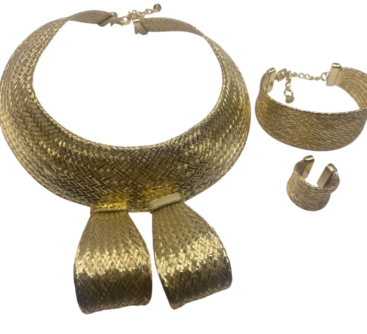 Women Beautiful Gold Tone Weave Design Necklace with Earrings, Bracelet and Ring