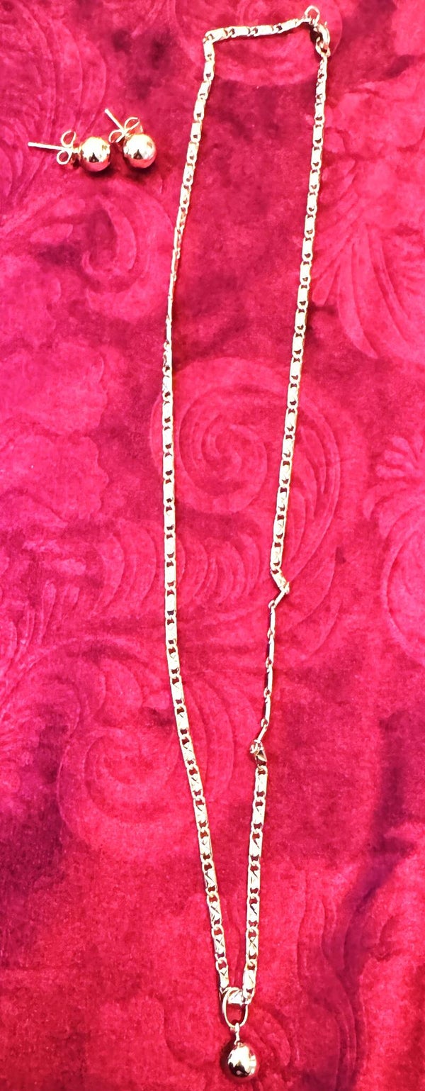Women Gold Plated Necklace and Earrings. Beautiful Ball Drop Design