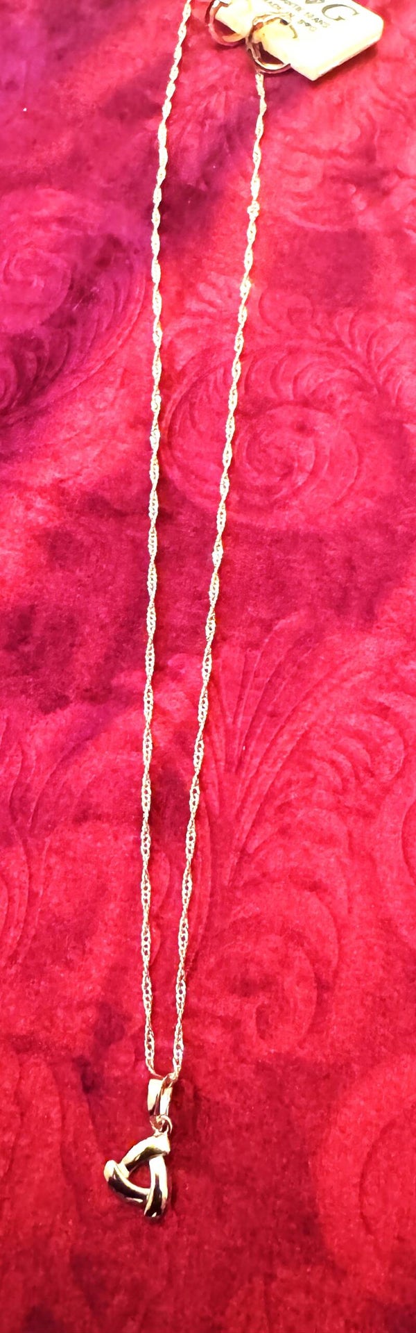 Woman Gold Plated Necklace and Earrings with Beautiful Triangle like design